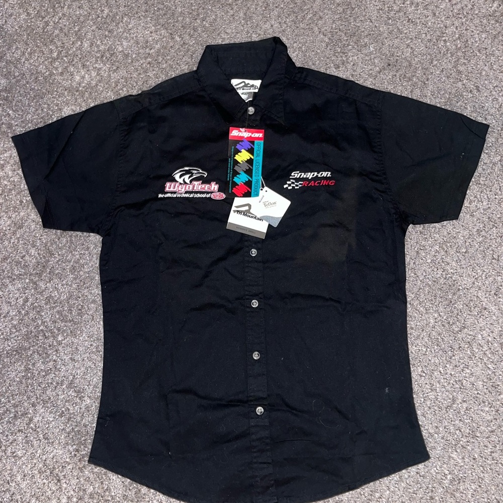Women’s snap-on racing button up size small new with tag